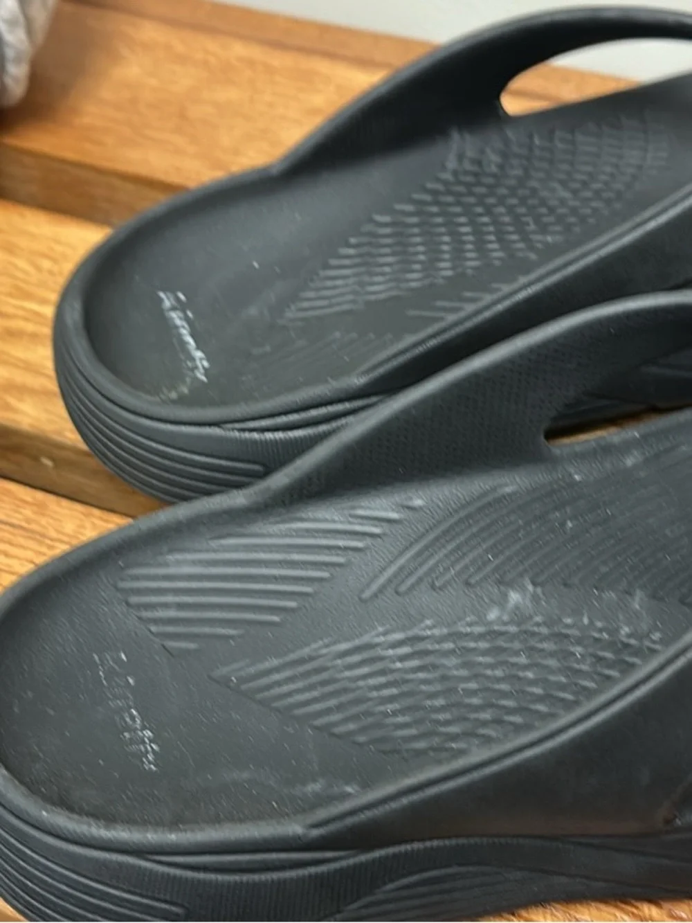 Kinetix Men’s Molded Foam Flip-Flop Thong Sandals – Black (EU 45 / US 11.5–12) –